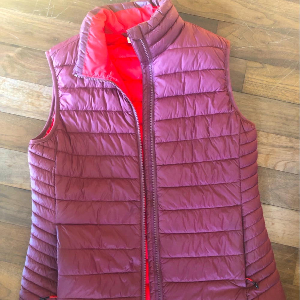 Ladies filled vest